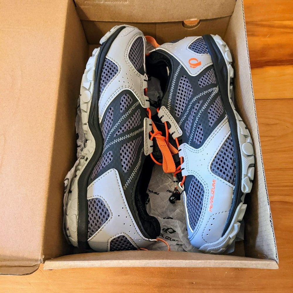 Brand new in box Pearl Izumi X-Alp Drift IV cycling shoes, size 41, NIB